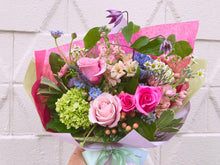 Load image into Gallery viewer, Summer Magic Bouquet, Fresh Flowers
